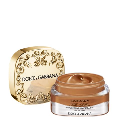 Dolce & Gabbana Gloriouskin Perfect Luminous Foundation.